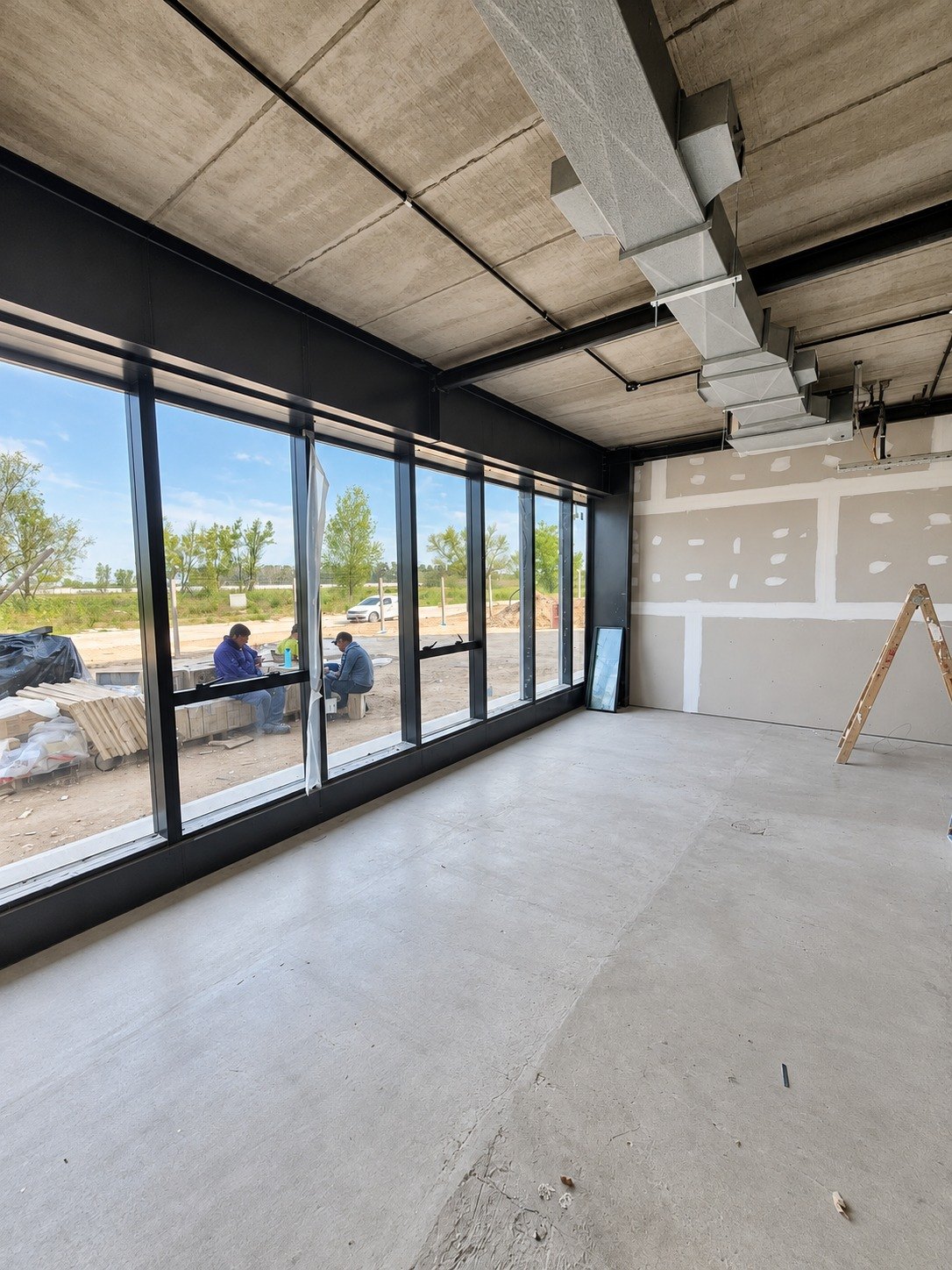 DCE · Data Center e Ingeniería · Oficinas corporativas · 3