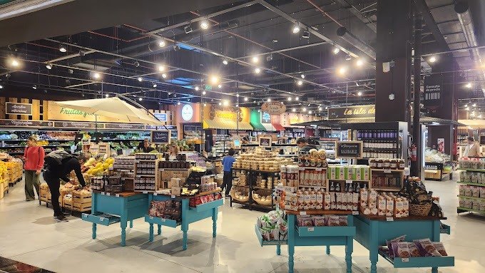 Fresh Market · DOT Baires · 3
