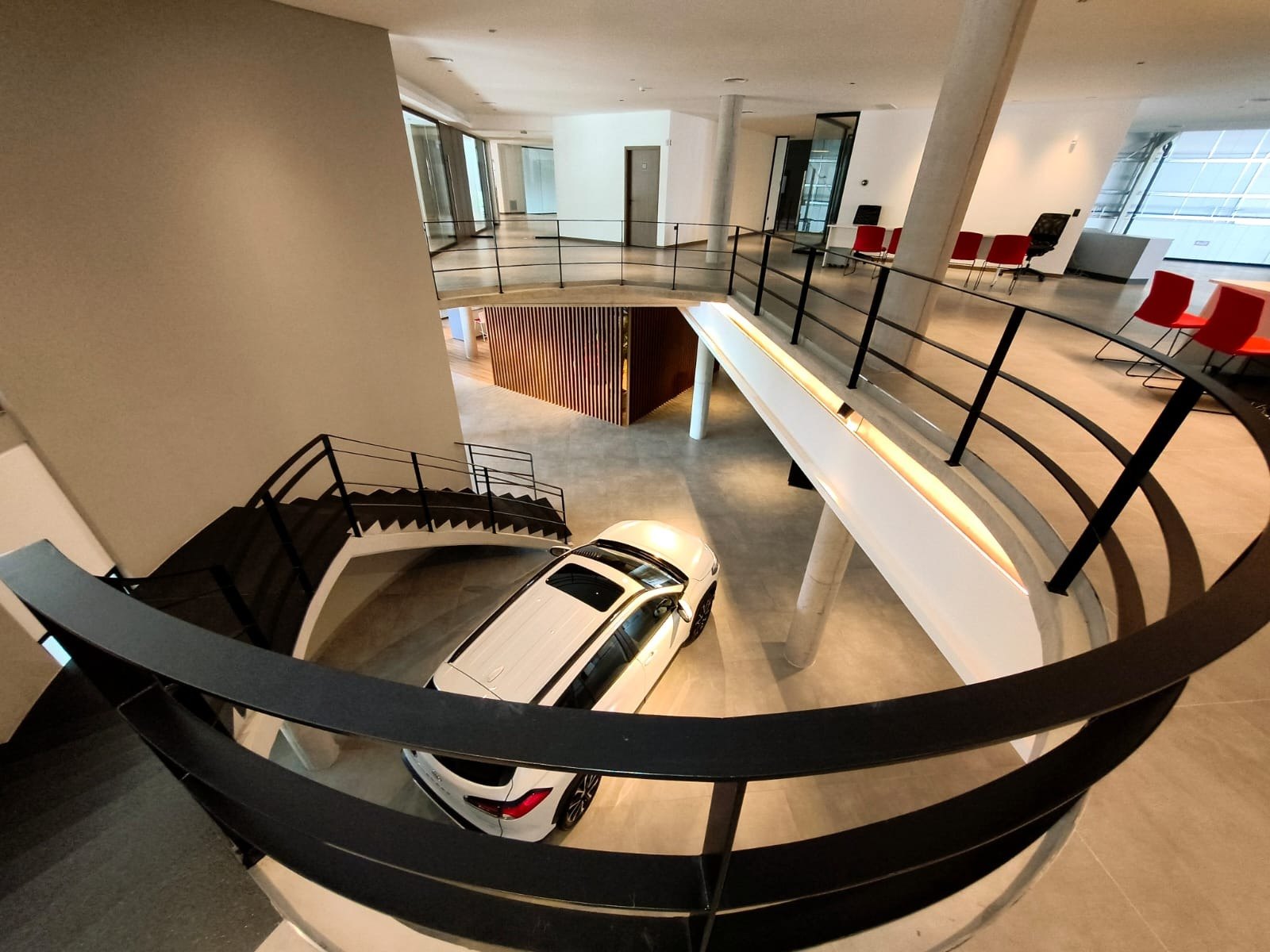 Toyota Olivieri · Oficinas corporativas y obra · 3
