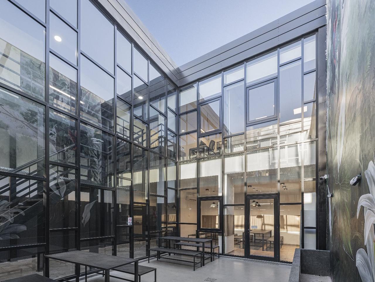 Oficinas Corporativas, Fábrica y Depósito Urban Cow · 2