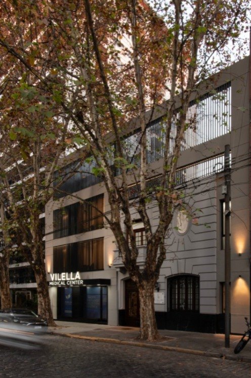 Centro Médico Vilela · Renovación de fachada · 5