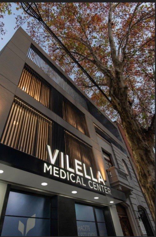 Centro Médico Vilela · Renovación de fachada · 7